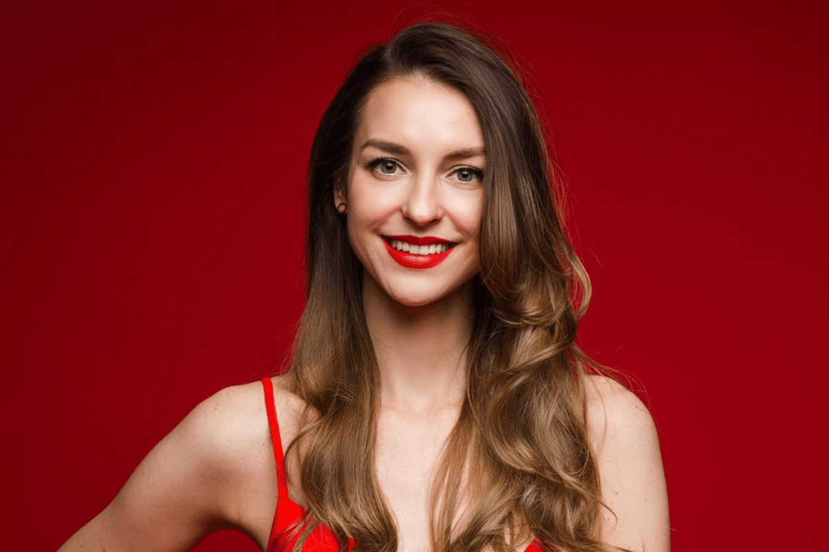 What Does Putting Vaseline On Your Teeth Do? Pros & Cons