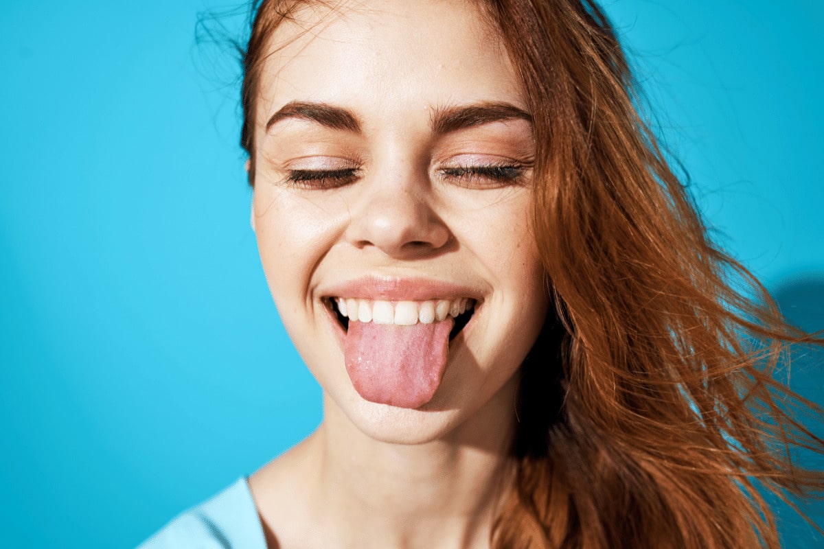 why is my tongue white